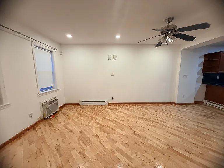 2704 S Sheridan St — Photo 5