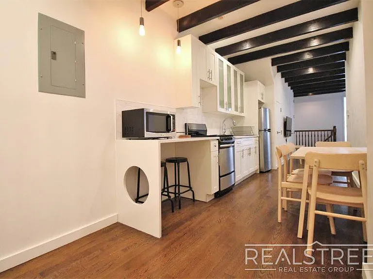 911 Jefferson Ave #1L — Photo 1