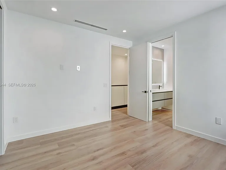 3086 Indiana St — Photo 19