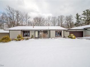 6942 Woodwalk Dr, Brecksville, OH