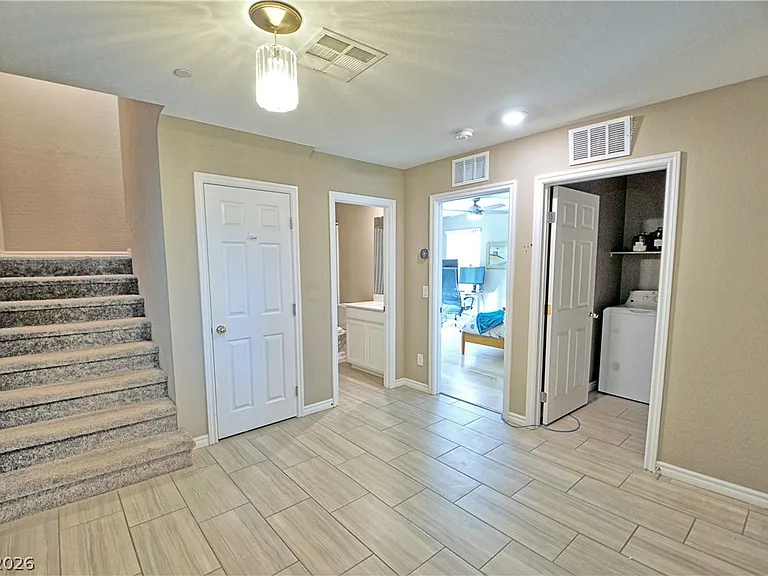 101 Campbelltown Ave — Photo 15