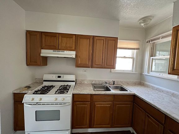 4th image of 1131 Schley Ave