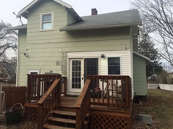3rd image of 11 Evergreen St