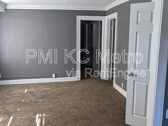 3rd image of 4420 Paseo St