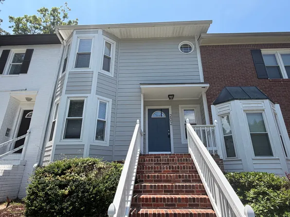 202 Hembree Park Ter, Roswell, GA 30076