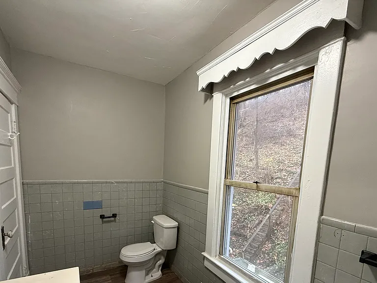 336 Union St — Photo 14