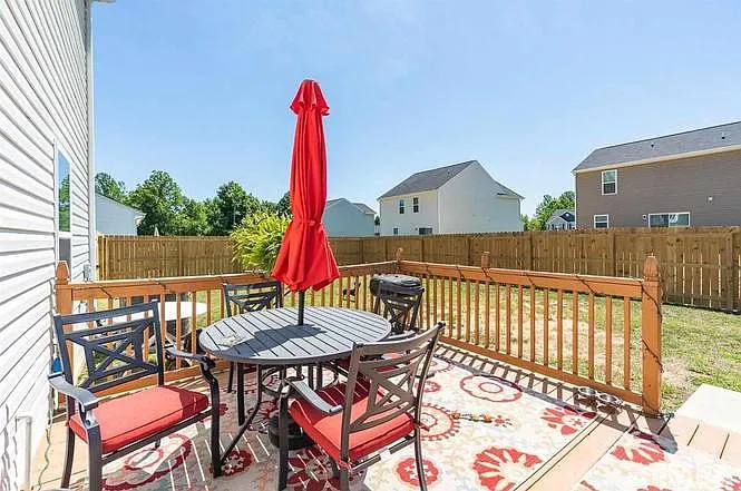 326 Pillow Ln — Photo 9