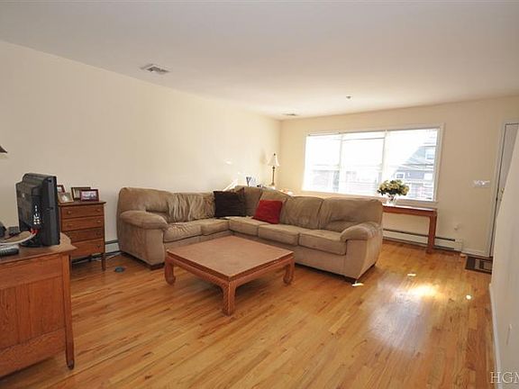2nd image of 140-142 Rockwell St