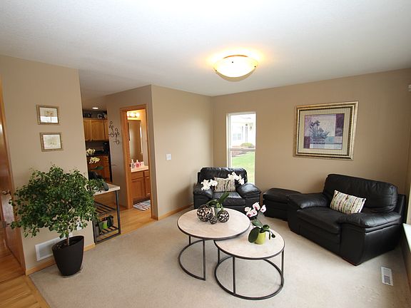 2nd image of 1609 Ashworth Dr
