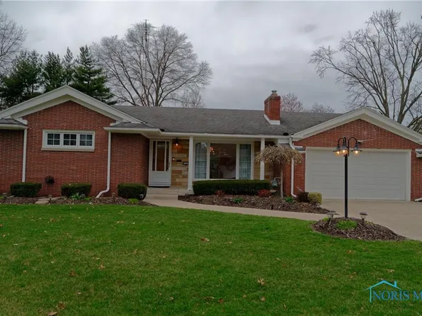 4907 Clover Ln, Toledo, OH 43623