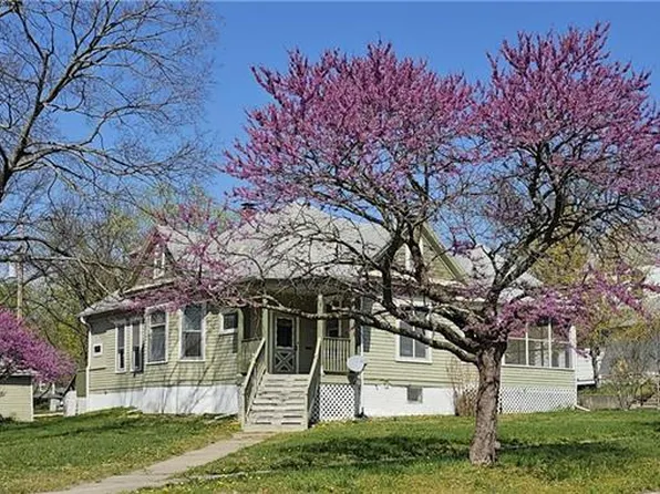 502 E Wea St, Paola, KS 66071