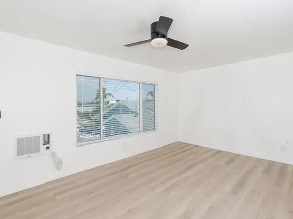 5th image of 3750 Herman Ave APT D