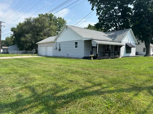 501 E Slater St, Marshall, MO 65340