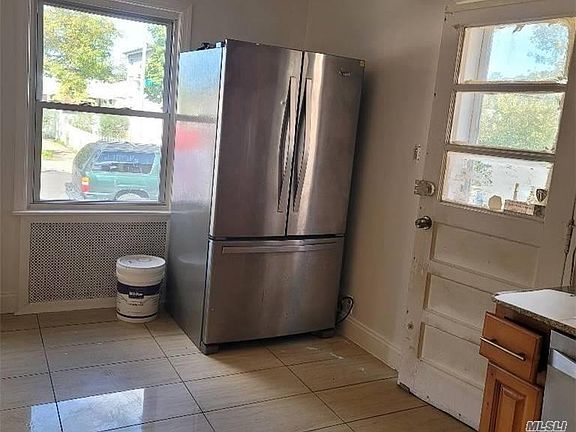 5th image of 23024 57th Ave