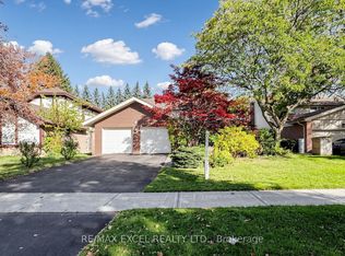 15 Mellowood Dr, Toronto, ON M2L 2E4