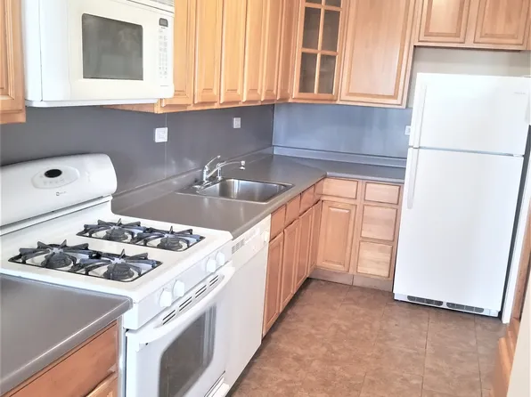 601 Surf Avenue image 10 of 14