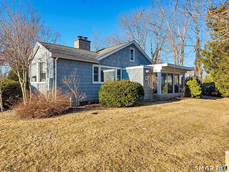 71 Beach Ave — Photo 1