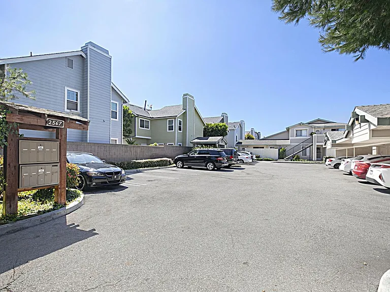 2567 Orange Ave — Photo 28