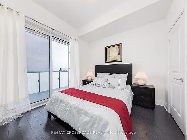 1080 Bay St #4509 — Photo 21