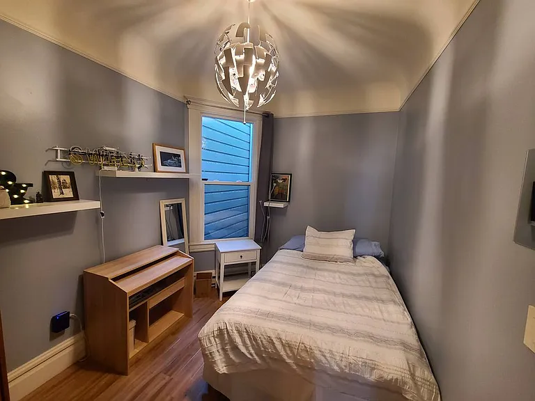 274 Lexington St #B — Photo 5