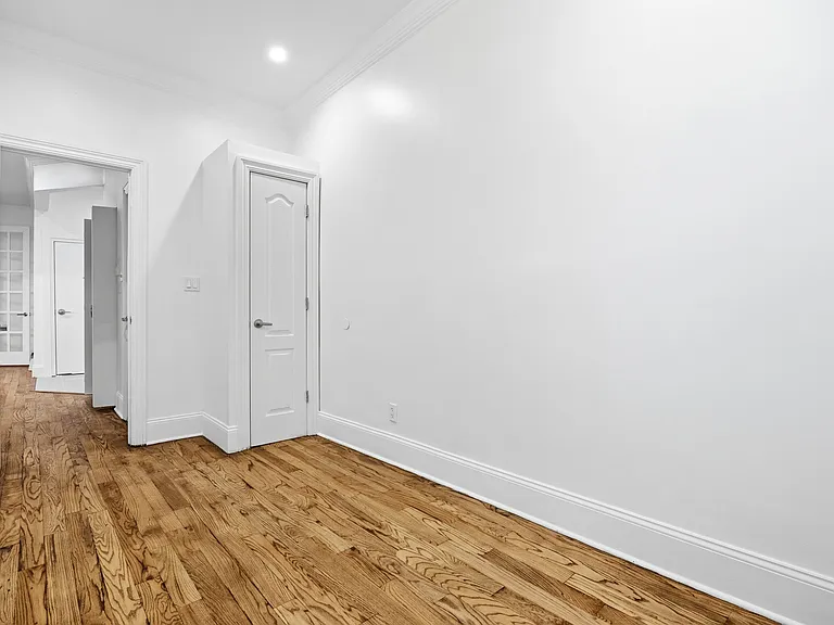 964 Madison St #1 — Photo 13