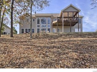 940 Prairie View Ct, Washington, MO 63090