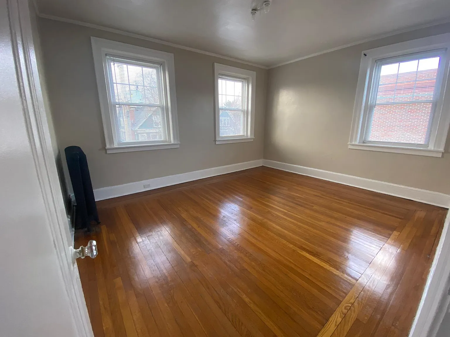 115-123 Pendleton St - Apt E1 — Photo 2