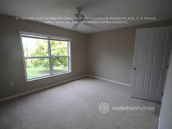 4th image of 827 SW 16th Ter