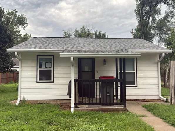 2411 NW 2nd St, Lincoln, NE 68521