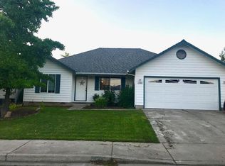 1866 SW Bridge St, Grants Pass, OR 97526