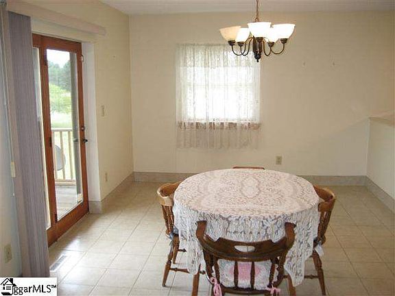 5th image of 449 Griffin Rd