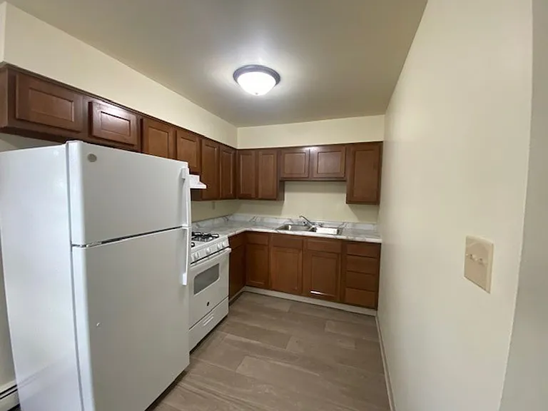 State Place Apartment Homes — Photo 20
