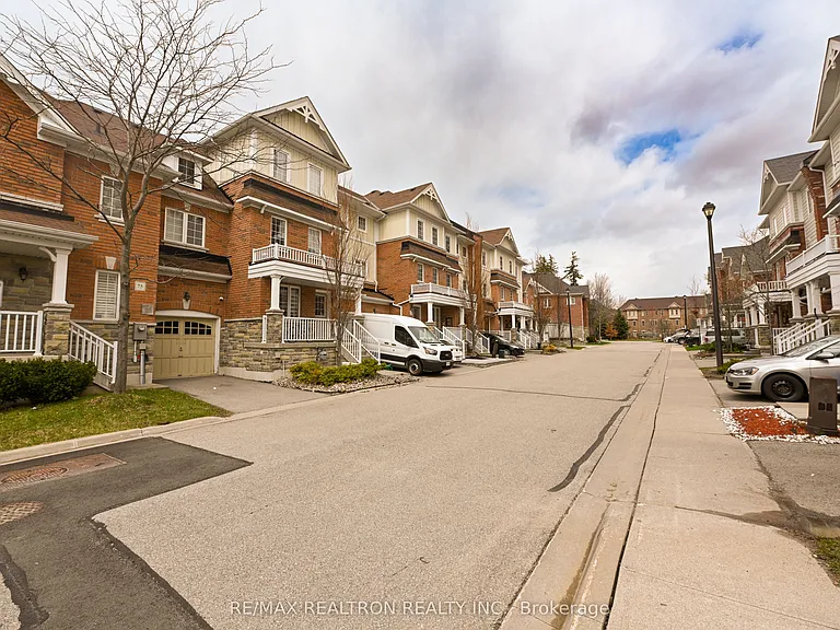 73 Eastern Skies Way — Photo 2
