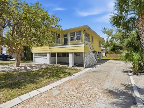 123 Andre Mar DR, FORT MYERS BEACH, FL 33931
