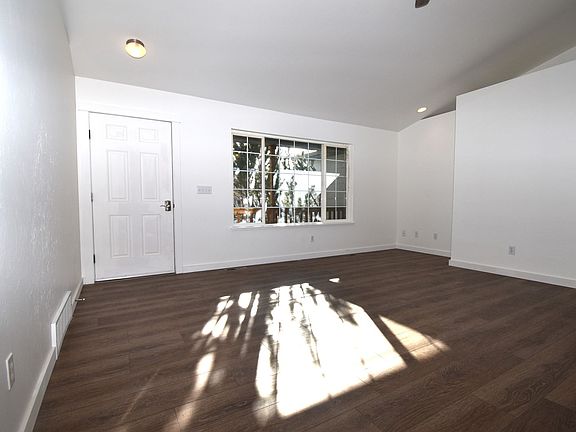 5th image of 101 Mineral Ave
