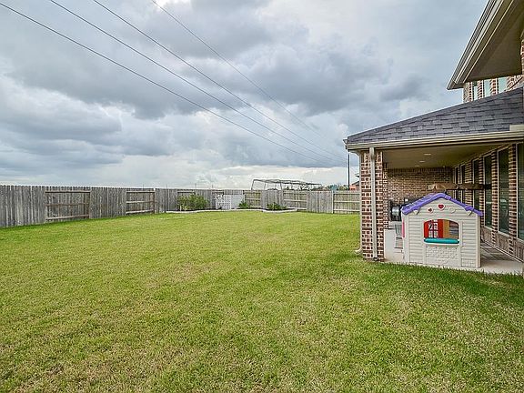 5th image of 2411 Haven Hill Dr