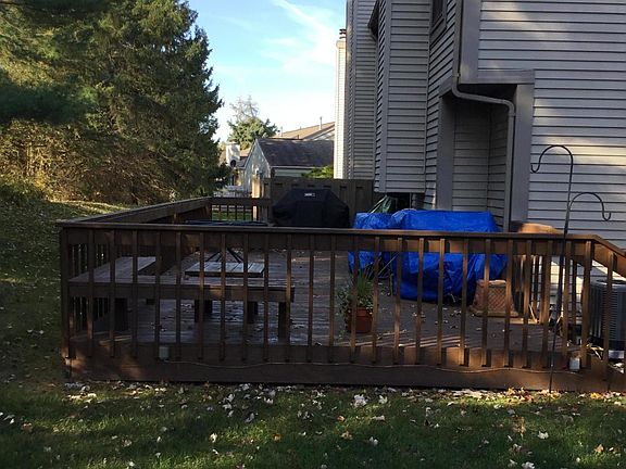4th image of 7135 Medallion Dr #16