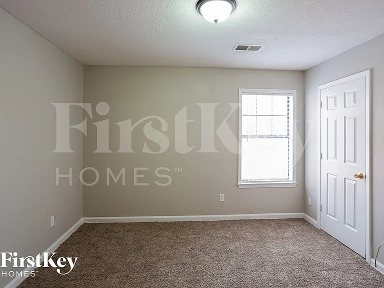 4812 Barkshire Dr — Photo 10