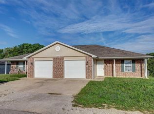 21067 Harbor Ln, Saint Robert, MO 65584