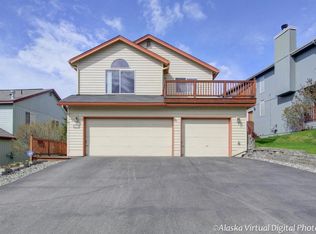 6735 Queens View Cir, Anchorage, AK 99504