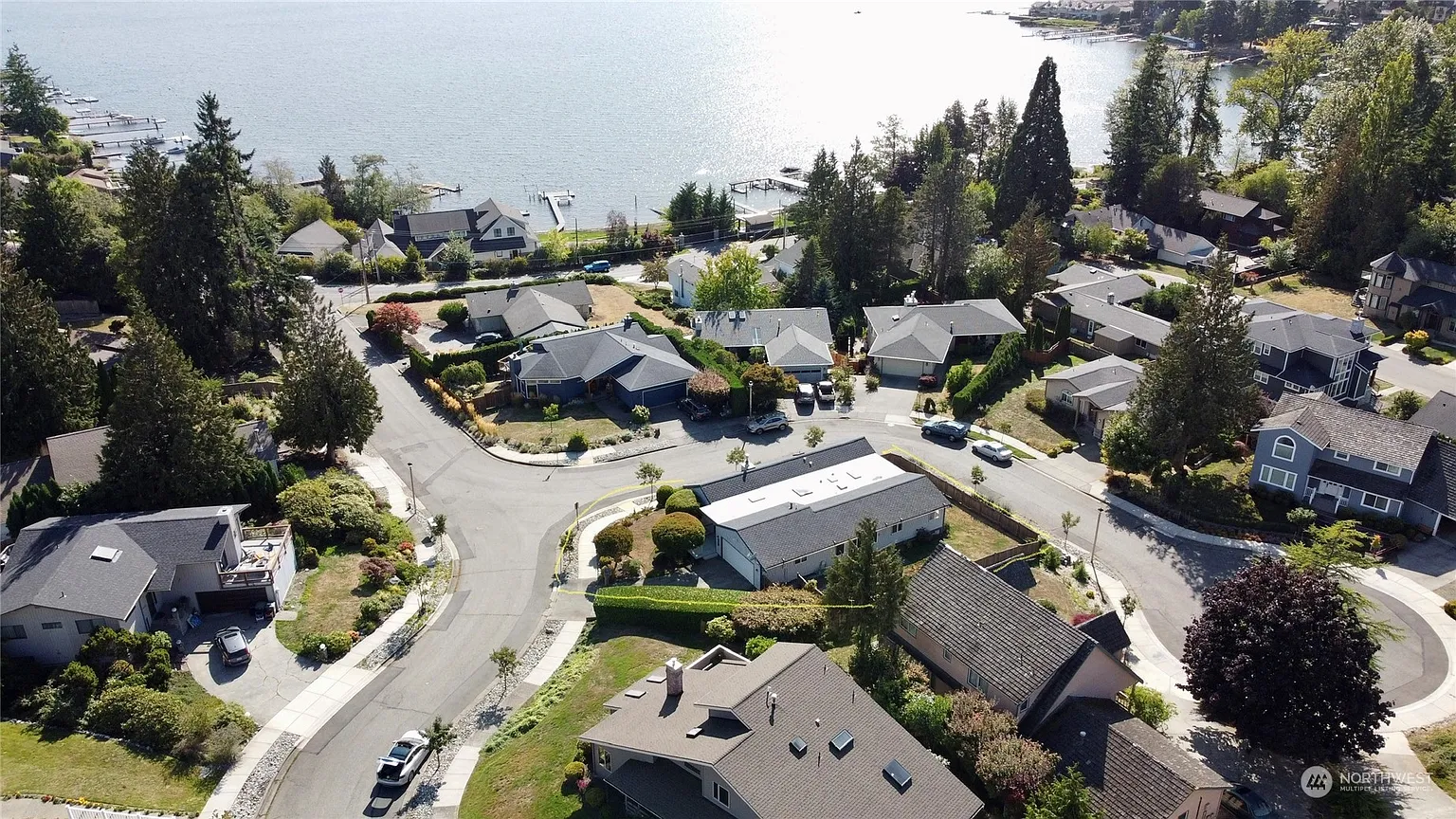 3001 Hayward Drive photo 1