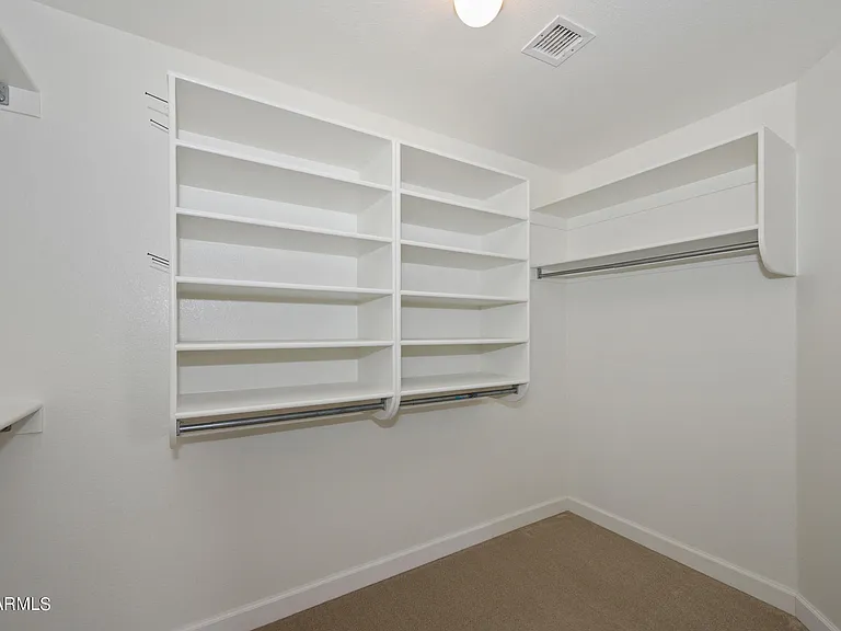 3827 E Monona Dr — Photo 15
