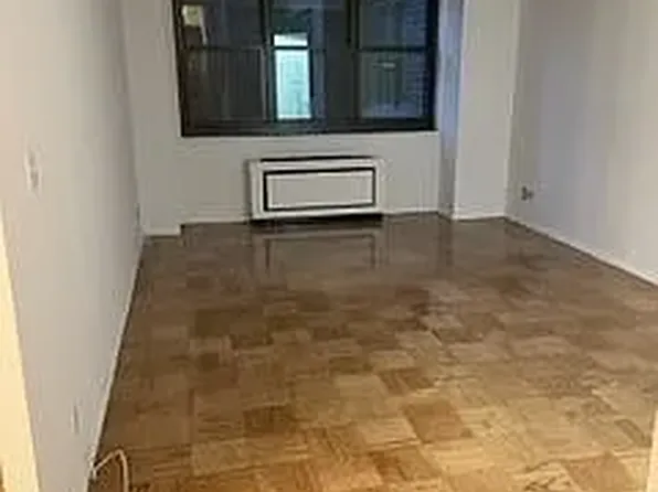 200 E 72nd St, New York, NY