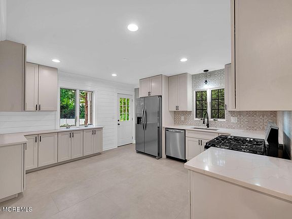 5th image of 21 Park Avenue