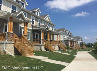 9146 Burkwood Dr UNIT 102, West Des Moines, IA 50266