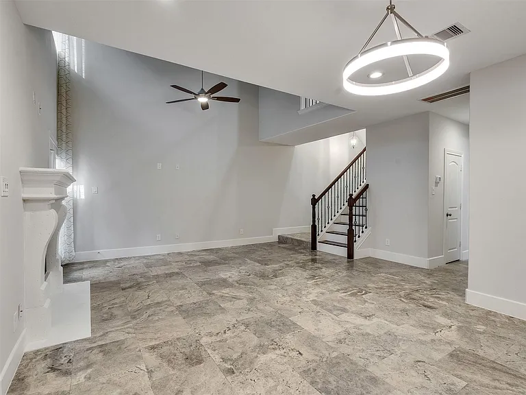 656 N Eldridge Pkwy — Photo 5