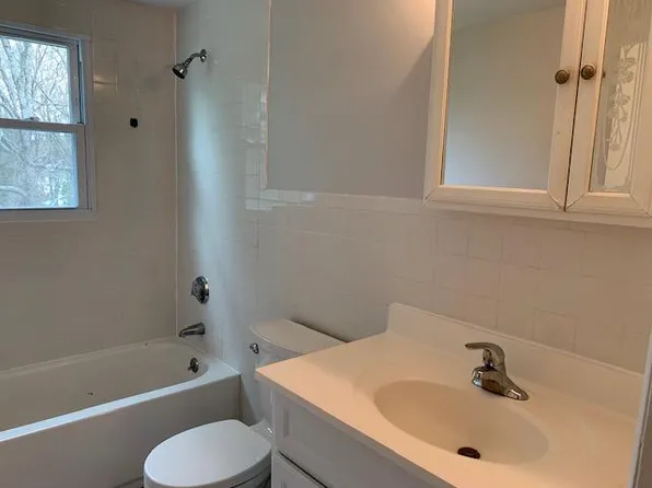 (undisclosed Address), Foxboro, MA 02035