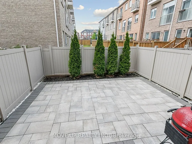 32 Kingsville Ln — Photo 26