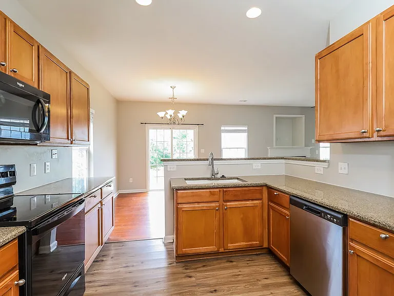6415 Glenolden Dr — Photo 9