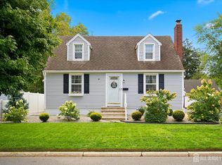 2 Helen Ave, Freehold, NJ 07728